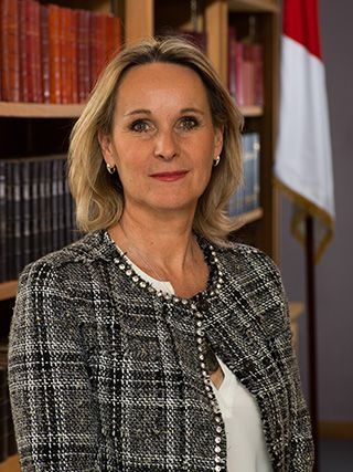 File:Nathalie Amoratti-Blanc.jpg