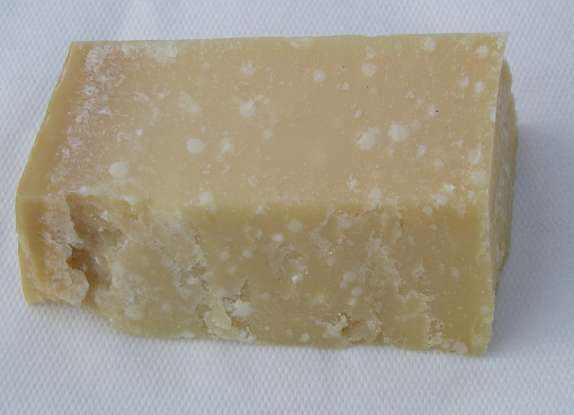 File:Parmigiano 800x600.jpg