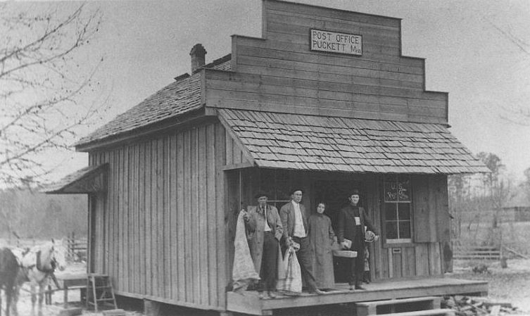 File:Post Office, Puckett, Mississippi (1912).jpg