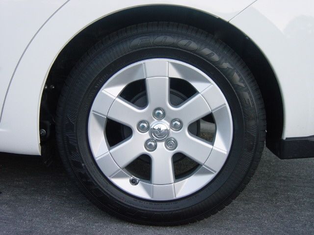 File:Prius2004Wheel.JPG