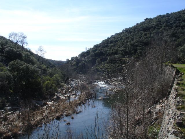 File:Río Estena.jpg