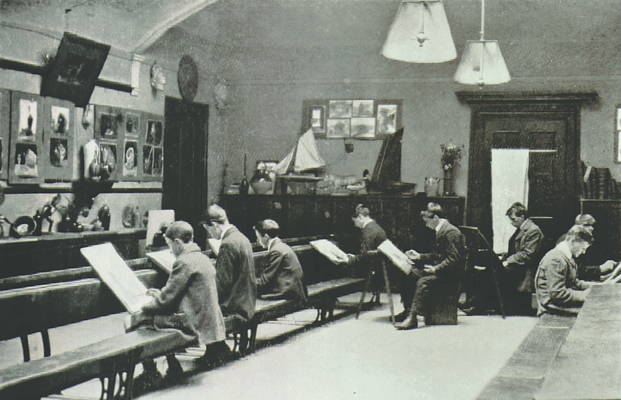 File:Royal High School Art Room.png