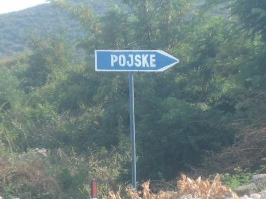 File:Skretanje za Pojske.jpg