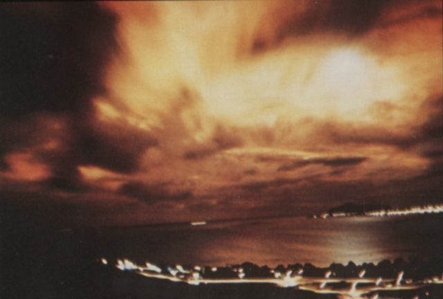 File:Starfish Prime aurora from Honolulu 1.jpg