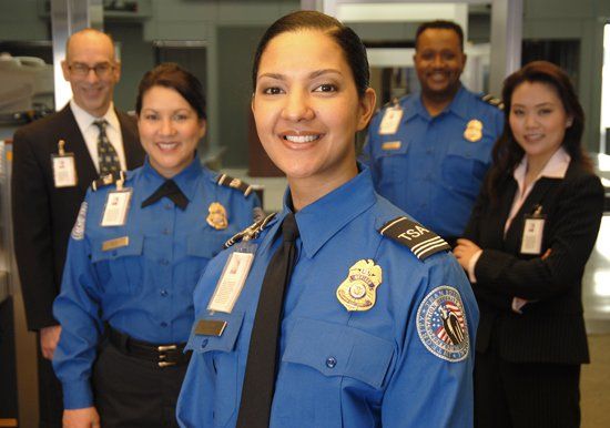 File:TSA agents, ca. 2016.jpg