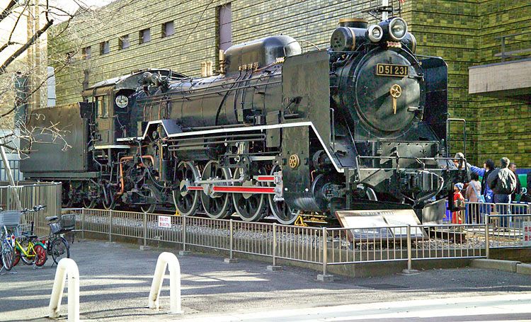 File:UenoSteamLocomotive1527.jpg