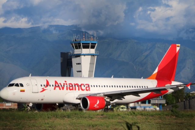 File:Aeropuerto Benito Salas.jpg