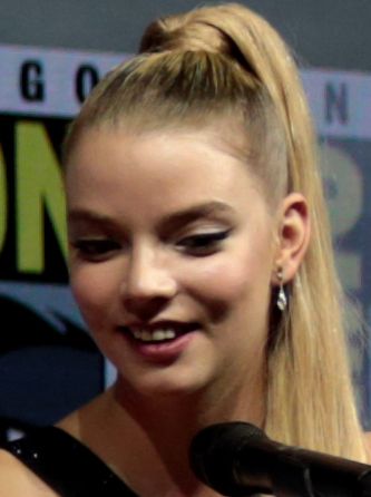 File:Anya Taylor-Joy (28769111057) (cropped).jpg