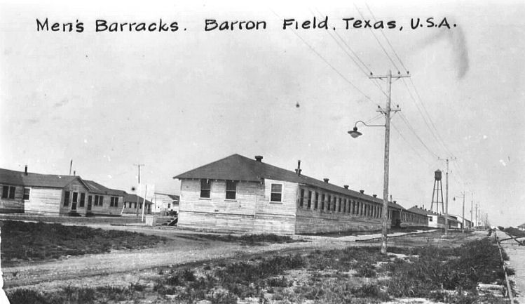 File:Barron Field 1918.jpg