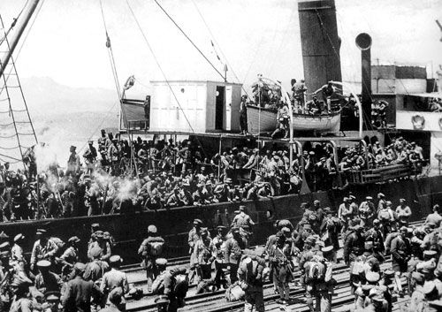 File:Greek occupation troops transferred from Smyrna.jpg