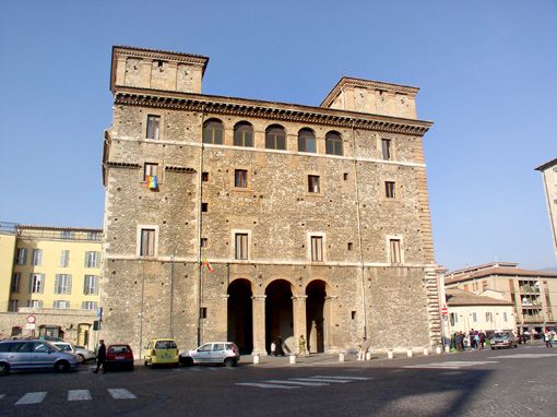 File:Terni - Palazzo Spada.jpg