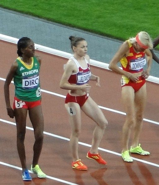 File:2012 Olympic steeplechase start-Diro, Jelizarova, Dominguez.JPG