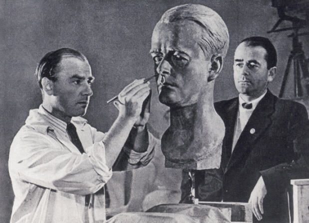 File:Arno Breker, Albert Speer (1940).jpg