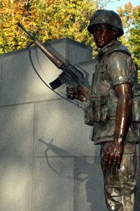 File:Beirut Memorial 2.jpg