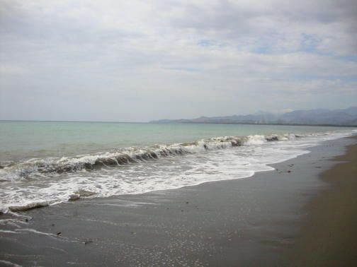 File:Bugasongbeach.JPG