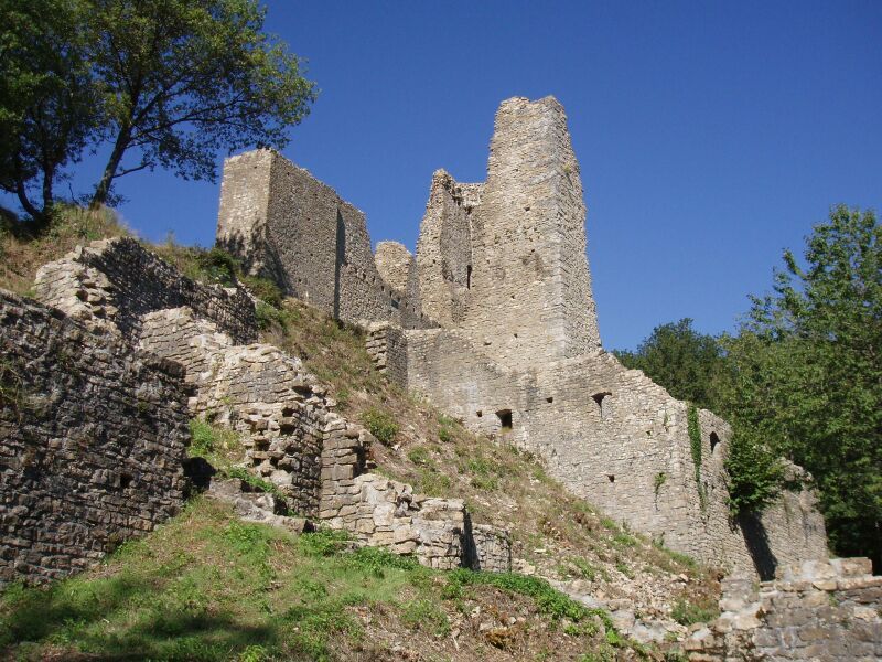 File:Ruine Schenkenberg.jpg