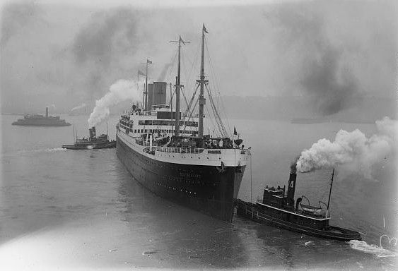 File:SS Deutschland (1923).jpg