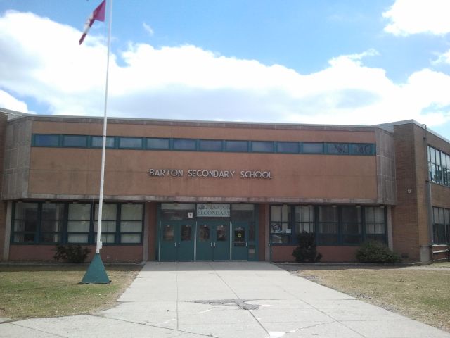 File:Barton Secondary, Hamilton.jpg