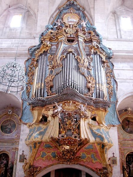 File:Façana de l'Orgue de Santanyí.jpg