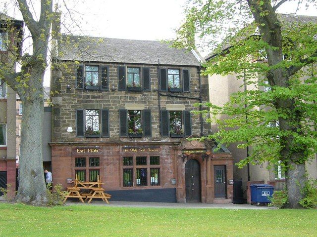 File:Golf Tavern - geograph.org.uk - 1315627.jpg