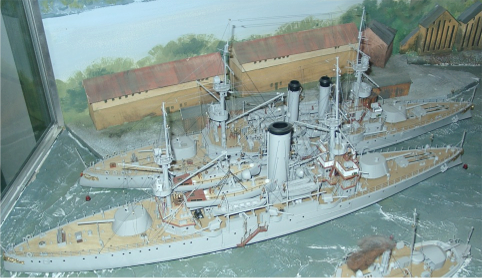 File:HNoMS Eidsvold and HNoMS Tordenskiold (models).png