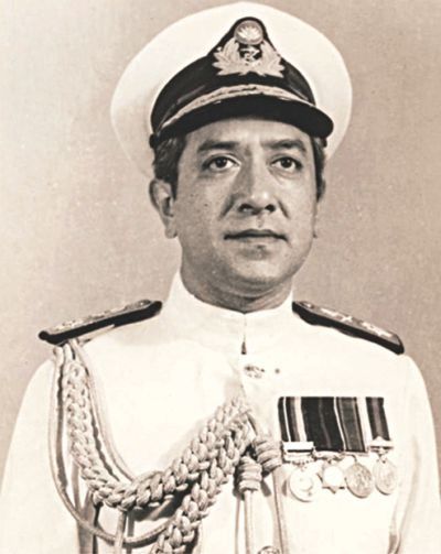 File:Rear admiral musharraf hussain khan.jpg