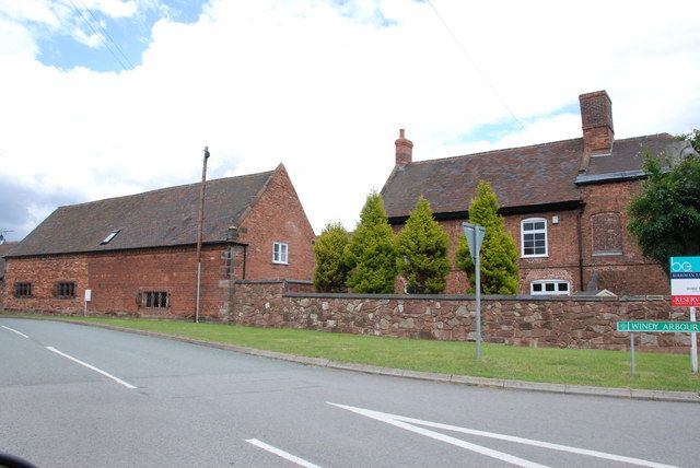 File:Saredon Hall Farm.jpg