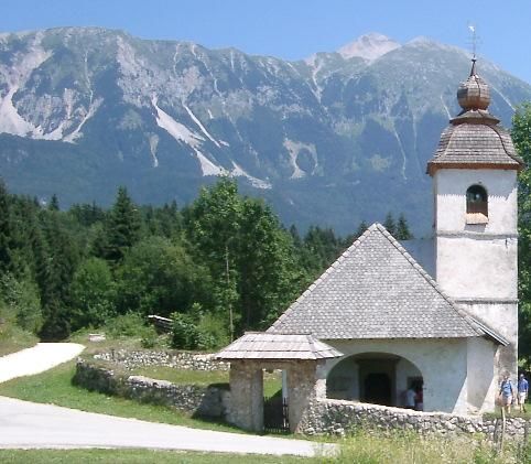 File:Hochstuhl, mountain, austria, summertime.JPG