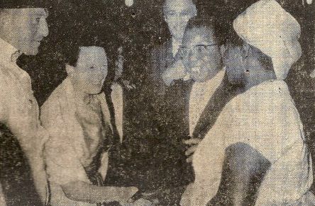 File:Kasa-Vubu and his wife at a party.jpg