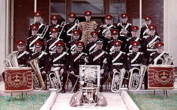 File:Marching band of Ayrshire Yeomanry.jpg