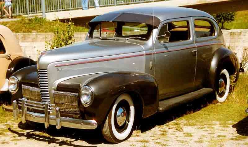 File:Nash 2-Door Sedan.jpg