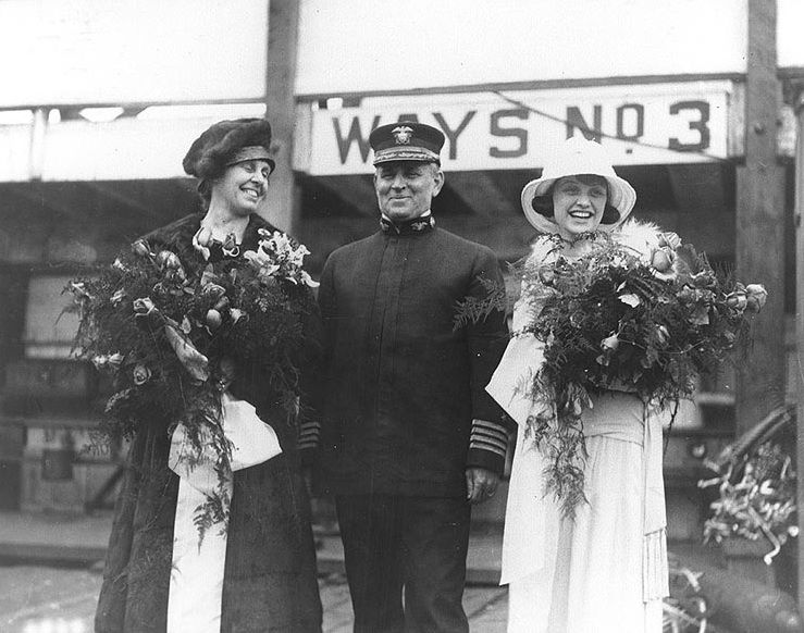 File:USS Zane christening spnsors NH70624 cropped.jpg