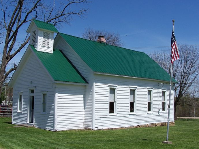 File:Vandalia, Indiana Historic One-Room School.jpg