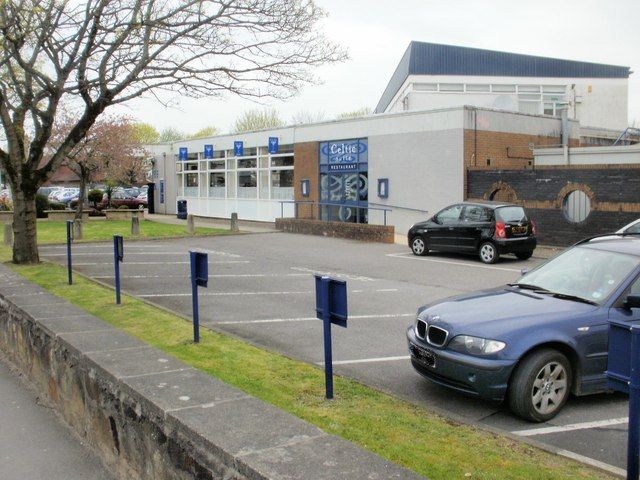 File:Colchester Ave campus, Cardiff.jpg