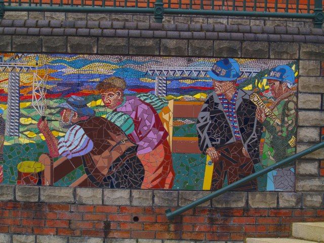 File:Crumlin mural (geograph 1206375).jpg