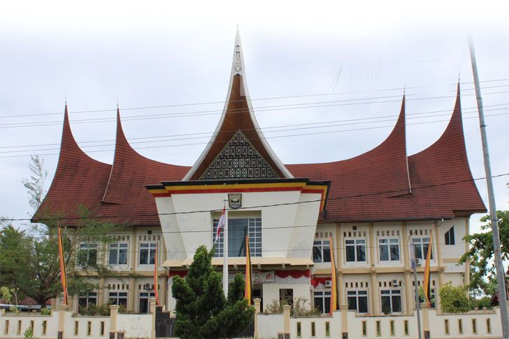 File:DPRD Kota Pariaman.jpg