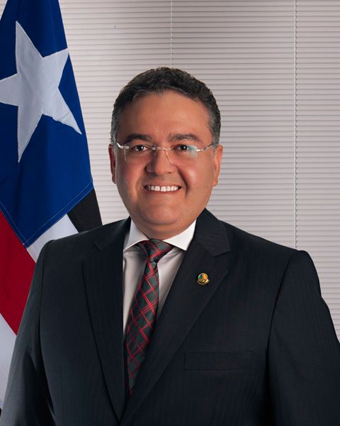 File:Foto oficial de Roberto Rocha.jpg