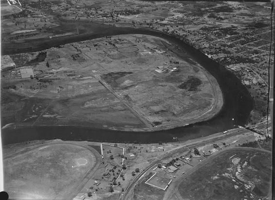 File:Maylands Airport 1935.jpg