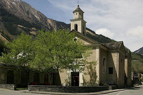 File:Picswiss GR-81-20 Mesocco- Chiesa San Rocco.jpg