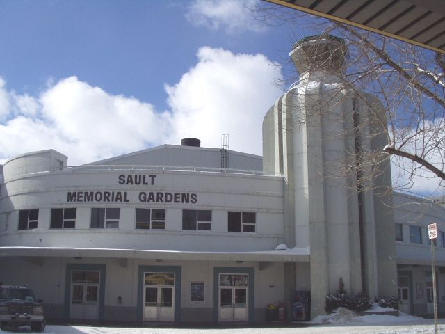 File:Sault Memorial Gardens 1.jpg