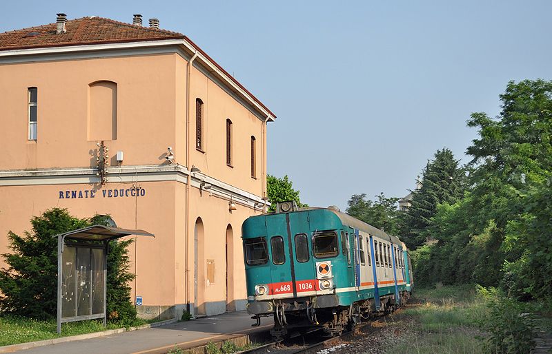 File:Stazione Renate.jpg