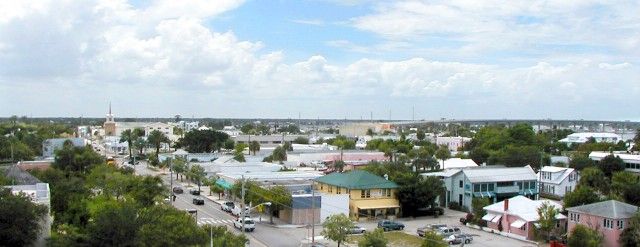 File:StuartFlorida-skyline.jpg