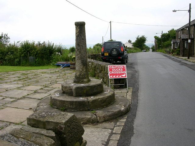 File:Affetside Cross - geograph.org.uk - 470162.jpg