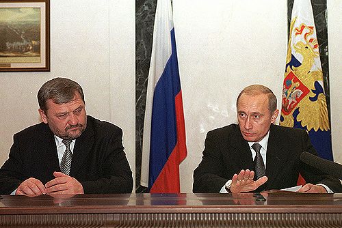 File:Akhmad Kadyrov and Vladimir Putin.jpg