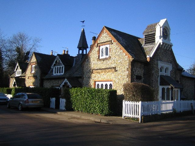 File:ChipperfieldOldSchoolCottages.jpeg