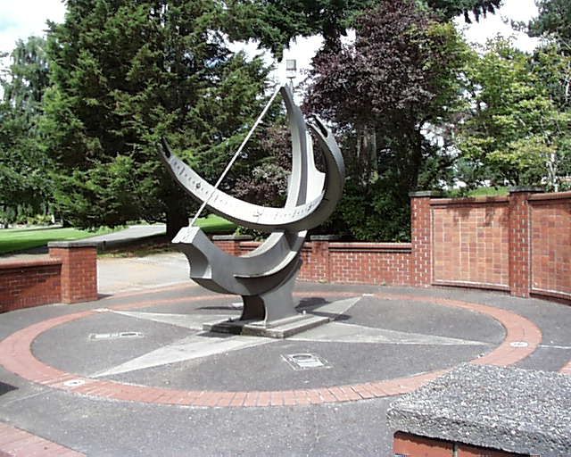 File:ClarkCollegeSundial.jpg