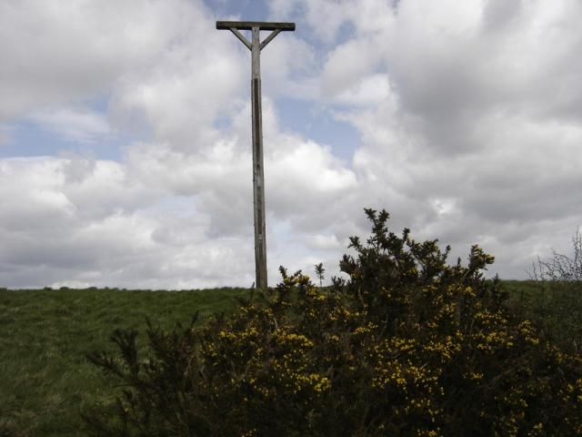 File:Combe Gibbet - geograph.org.uk - 1907.jpg