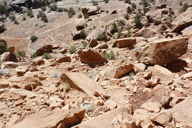 File:Grand valley-sand stone rocks.jpg