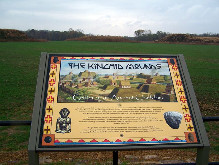 File:Kincaid Site mounds HRoe 05.jpg