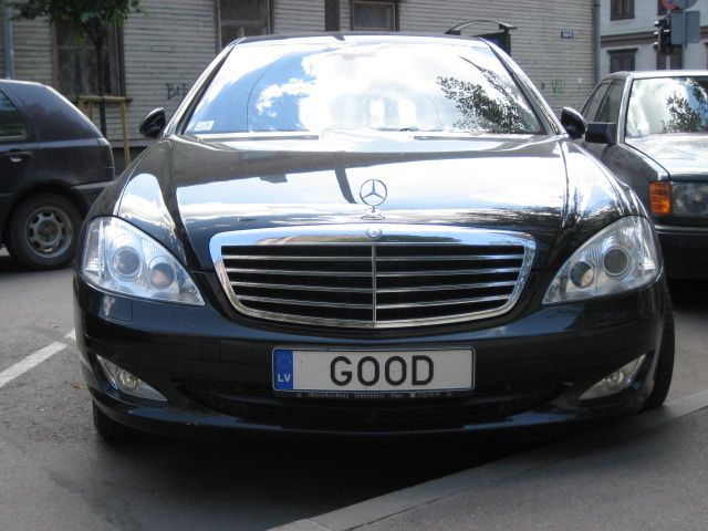 File:Latvian personalized license plate.JPG